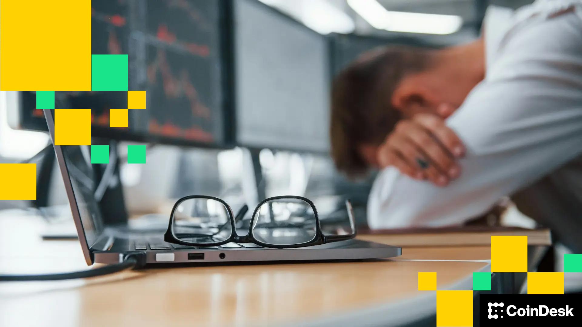 BTC Price Holds $90K as Oversold Signal Hints at Potential Short Squeeze: Crypto Daybook Americas